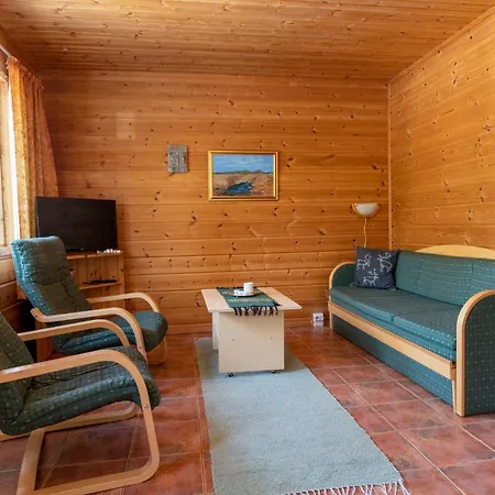 Lapin Lumilomat Holiday home Akaslompolo